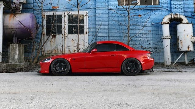 Daily Slideshow: How to Install a Hardtop on your S2000