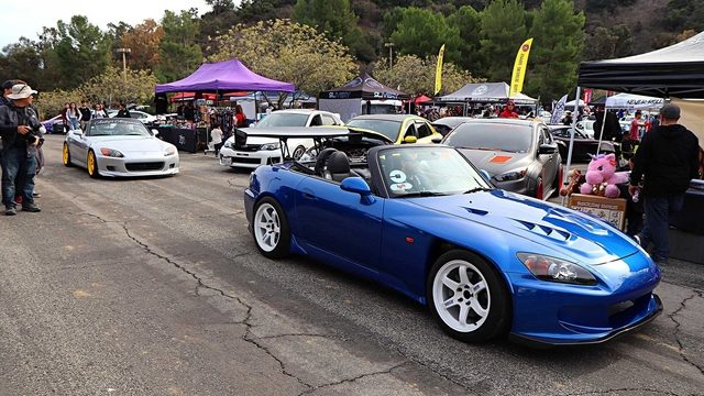 Purist Group Winter Meet for Holiday Toy Drive