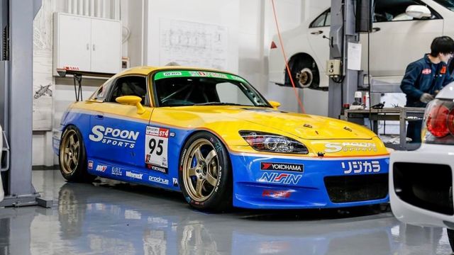 Super Cool Spoon-Heavy S2000s Are Pure Eye Candy