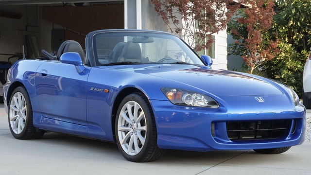 Ultra-Clean Laguna Blue S2000 Attracts Plenty of Attention
