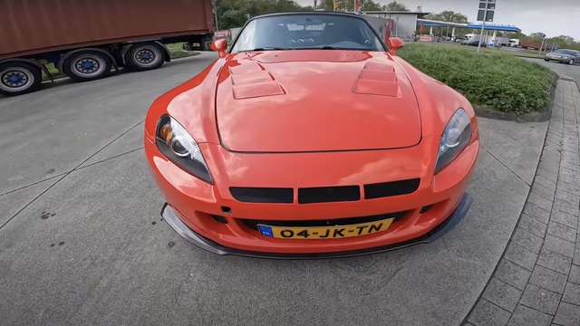 Watch This Turbo S2000 Go All Out On the Autobahn