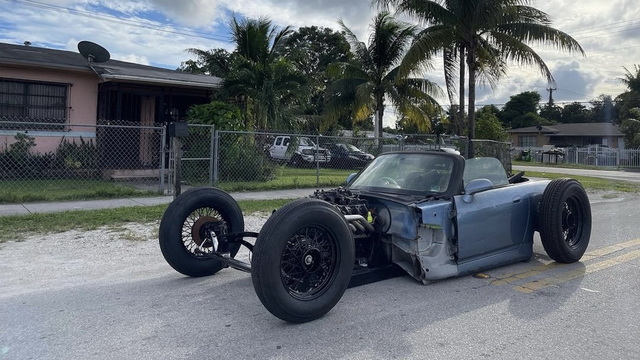 S2000 Rat Rod Is Totally Odd, Yet Amazingly Cool